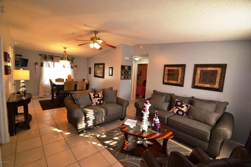 2217 Blyth Ct, Jacksonville, FL 32246