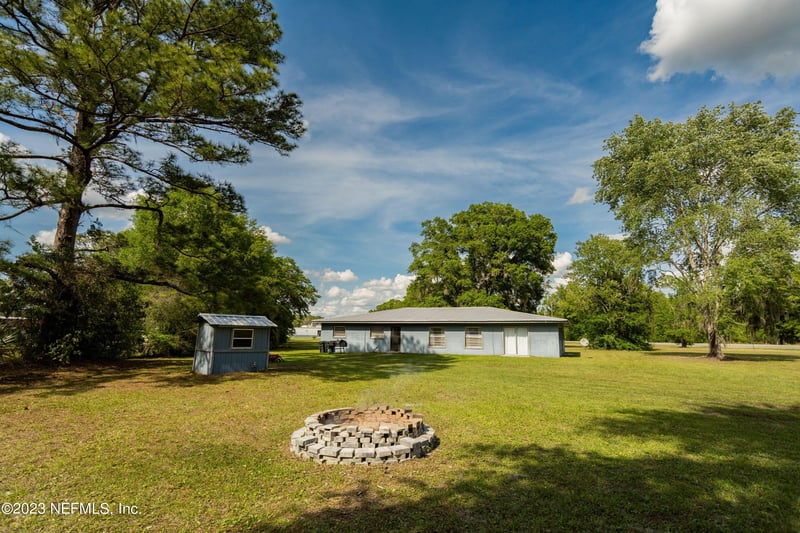 22186 NE County Road 200b, Lawtey, FL 32058