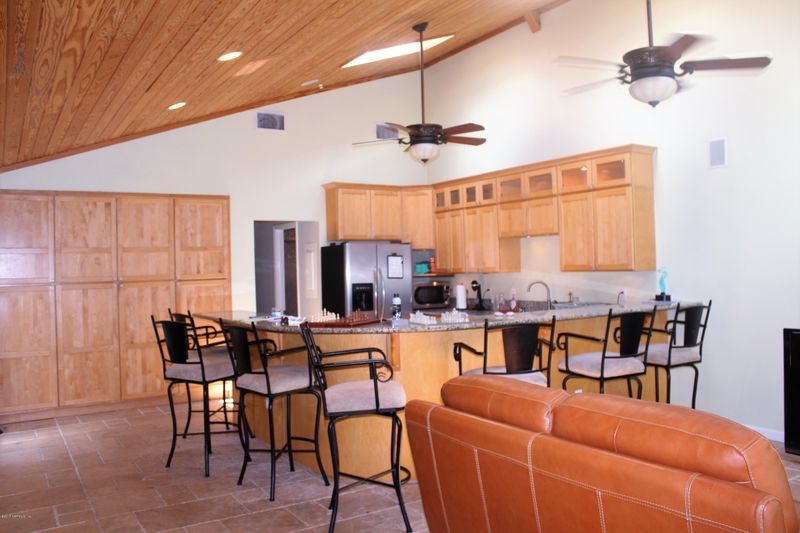 222 Davis St, Neptune Beach, FL 32266