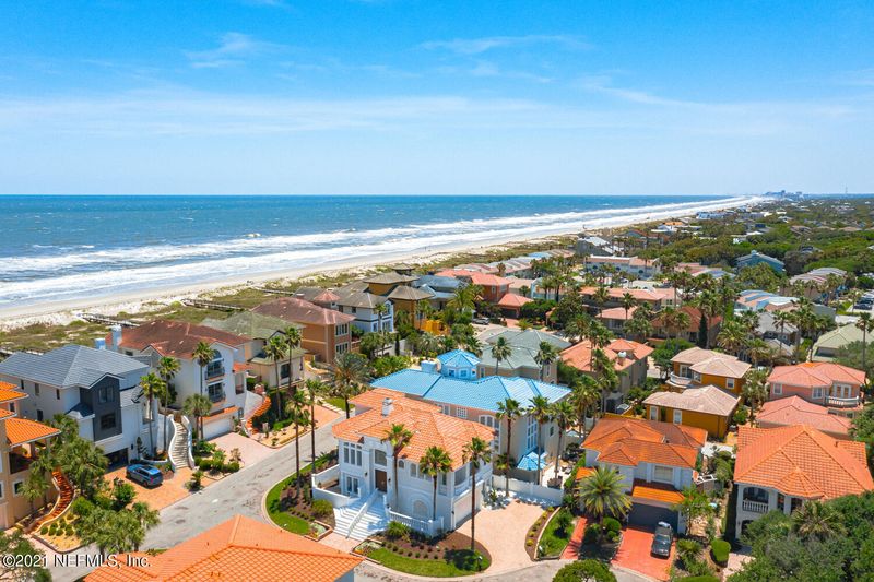 2220 Alicia Ln, Atlantic Beach, FL 32233
