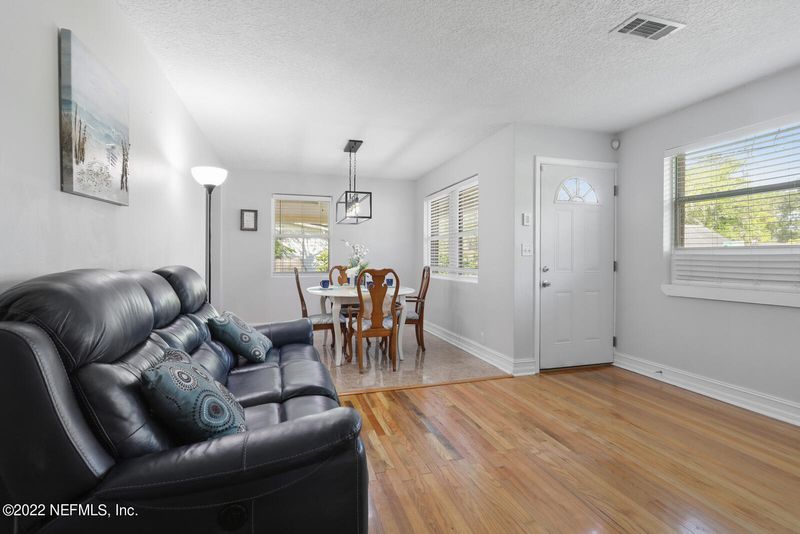 2221 East Rd, Jacksonville, FL 32216