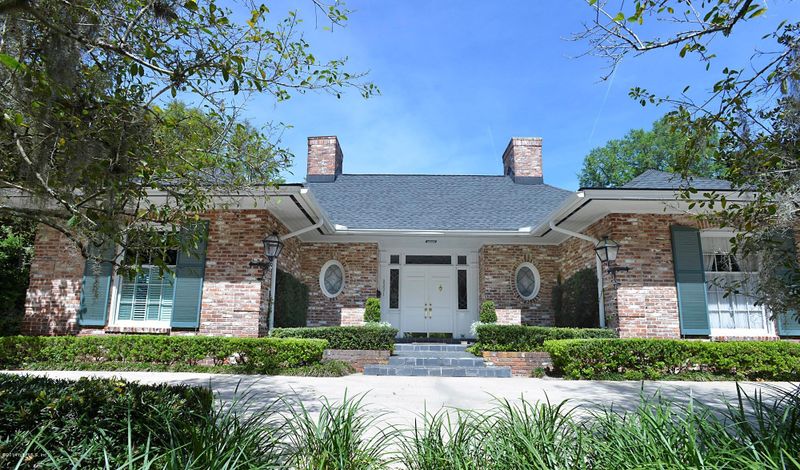 2221 Sedgwick Pl, Jacksonville, FL 32217