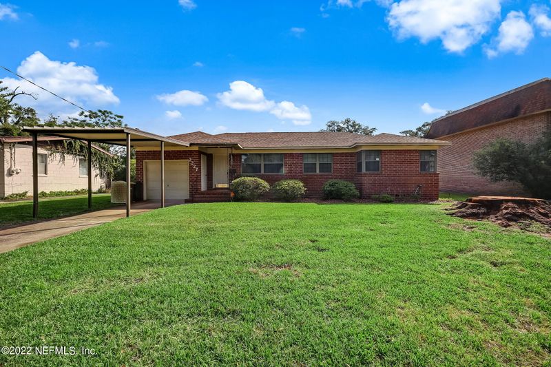 2227 Tegner Dr, Jacksonville, FL 32210