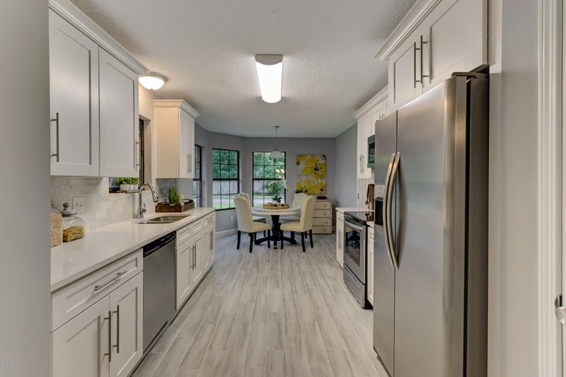 2233 Birch Bark Dr, Jacksonville, FL 32246