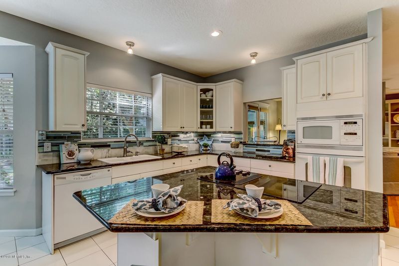 2238 Beachcomber Trl, Atlantic Beach, FL 32233