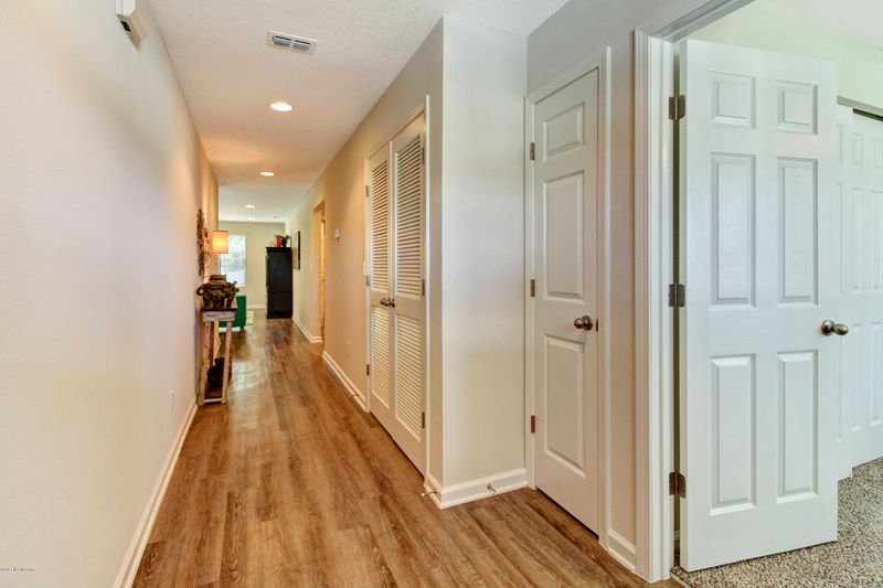 224 Auburn Oaks Rd W, Jacksonville, FL 32218