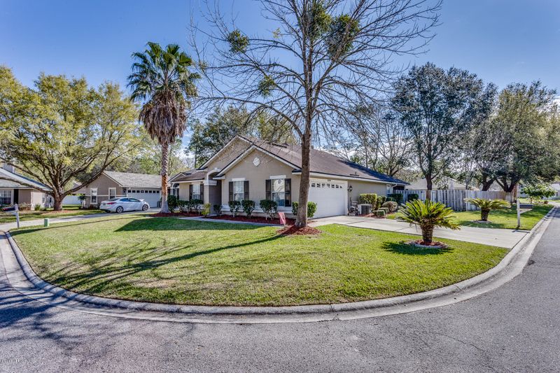 224 Hawthorn Hedge Ln, Jacksonville, FL 32259