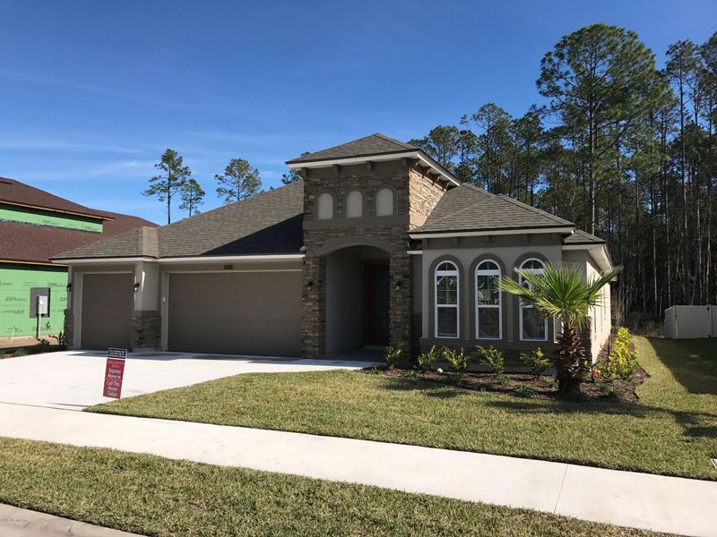 224 Senegal Dr, Jacksonville, FL 32081