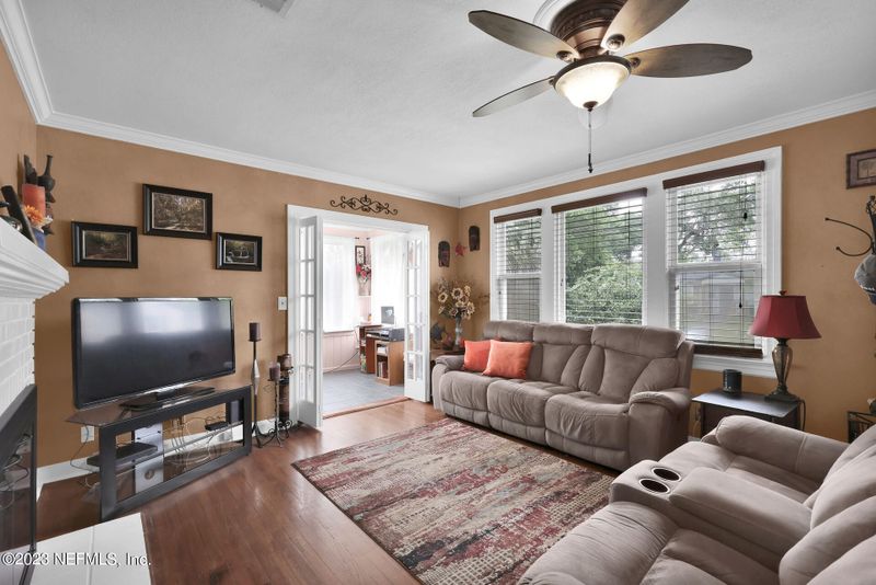 2242 Larchmont Rd, Jacksonville, FL 32207