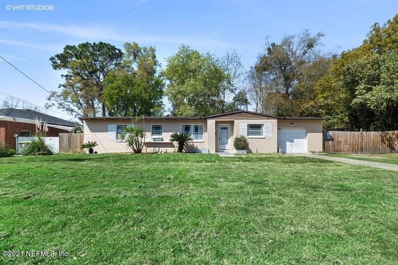 2246 Tegner Dr, Jacksonville, FL 32210