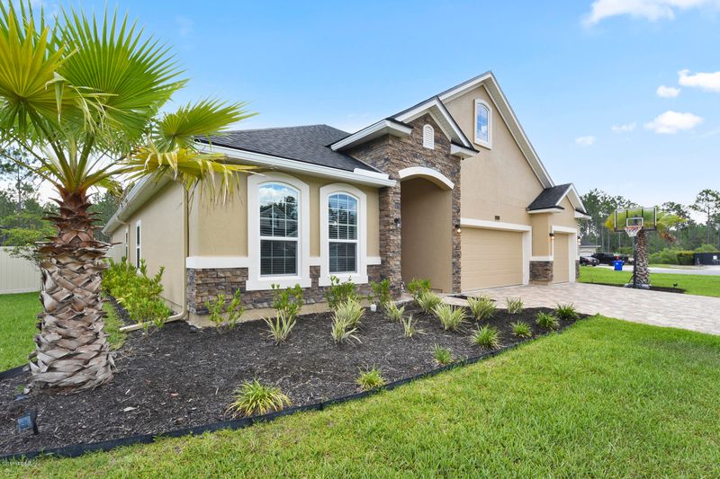 225 Balvenie Dr, St Johns, FL 32259