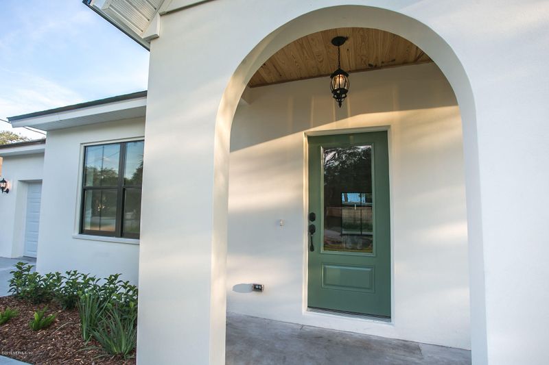 225 Dondanville Rd, St Augustine, FL 32080