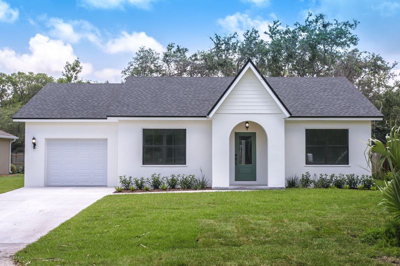 225 Dondanville Rd, St Augustine, FL 32080