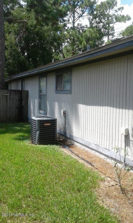 2250 Ironstone Dr W, Jacksonville, FL 32246
