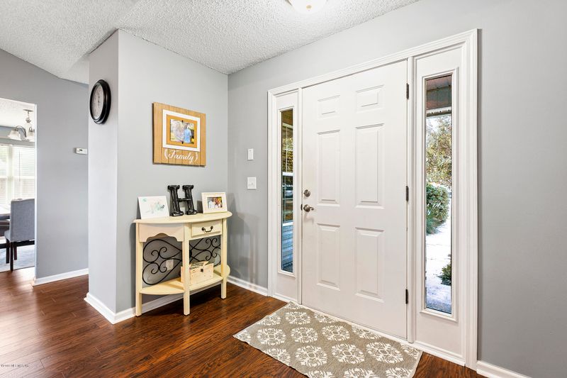 2263 Peerless Ln W, Jacksonville, FL 32246
