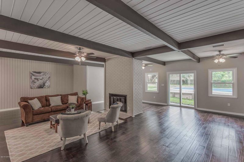 2266 Larida Ln, Jacksonville, FL 32217