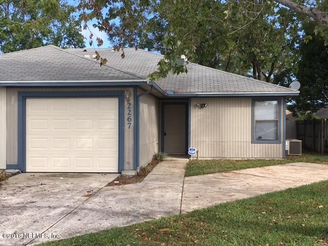 2267 Ironstone Dr E, Jacksonville, FL 32246