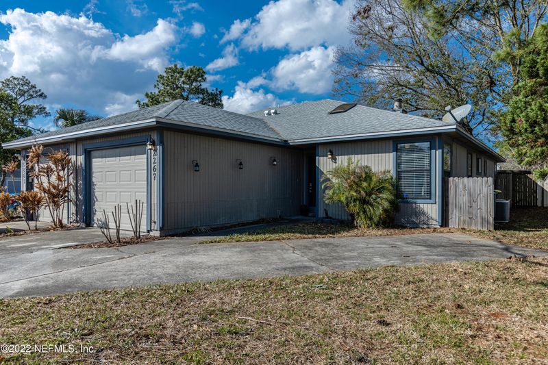 2267 Ironstone Dr, Jacksonville, FL 32246