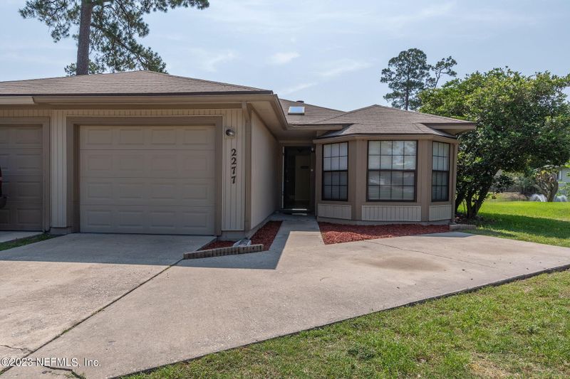2277 Ironstone Dr W, Jacksonville, FL 32246