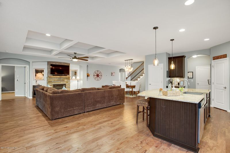 228 Ellsworth Cir, St Johns, FL 32259