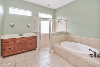 228 Stonewell Dr, Jacksonville, FL 32259