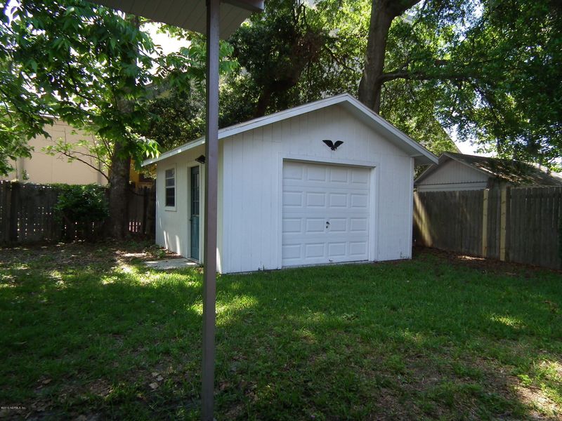 2280 Larchmont Rd, Jacksonville, FL 32207