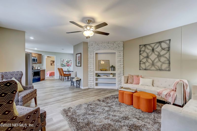 2287 Greenbrier Dr, Middleburg, FL 32068