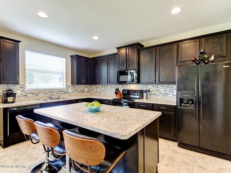 229 Amber Ridge Rd, Jacksonville, FL 32218