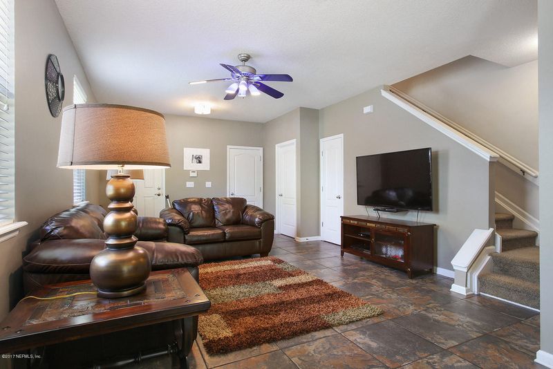 2290 Sunset Bluff Dr, Jacksonville, FL 32216