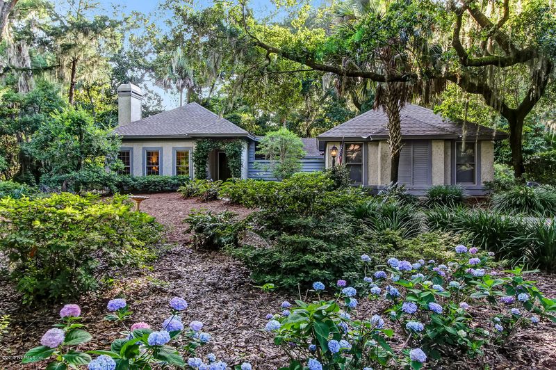 23 Harrison Creek Rd, Fernandina Beach, FL 32034