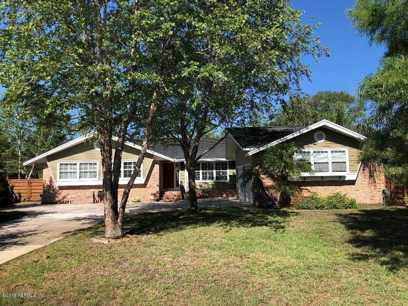 2302 Windjammer Ln E, Jacksonville, FL 32224