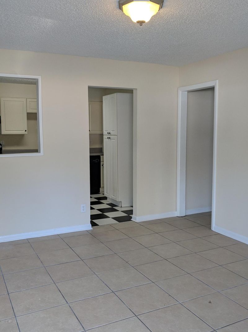 2311 Miss Muffet Ln W, Jacksonville, FL 32210