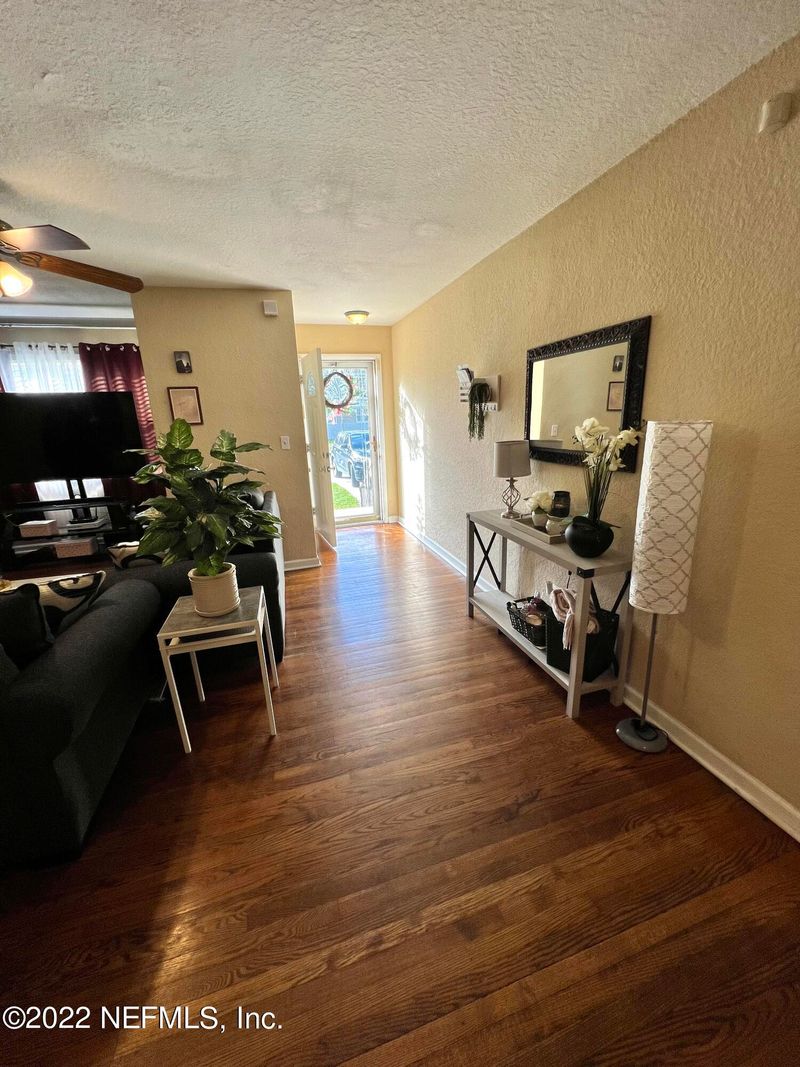 2315 Dean Rd, Jacksonville, FL 32216