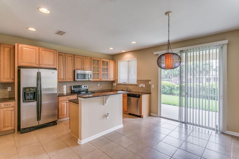 2315 Red Moon Dr, Jacksonville, FL 32216