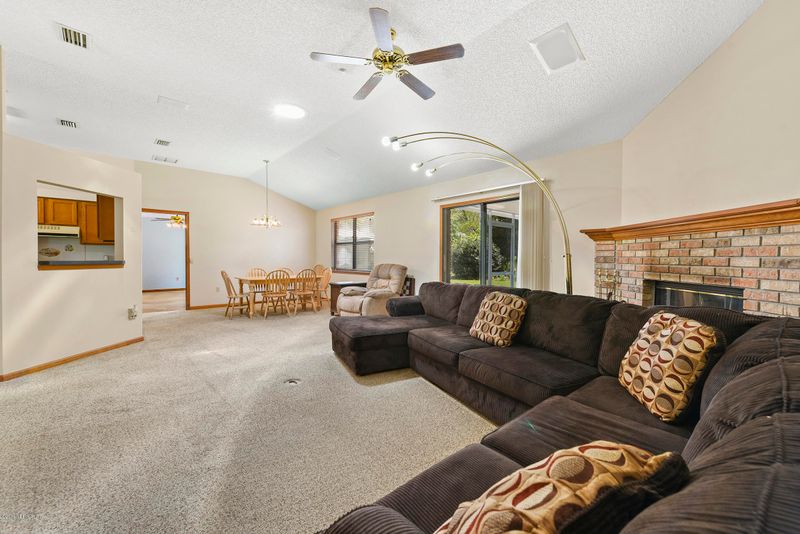 2317 Locustwood Ct, Orange Park, FL 32065