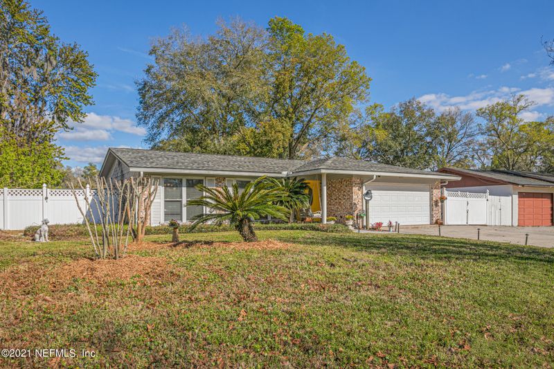 2319 Oakdale Dr E, Orange Park, FL 32073
