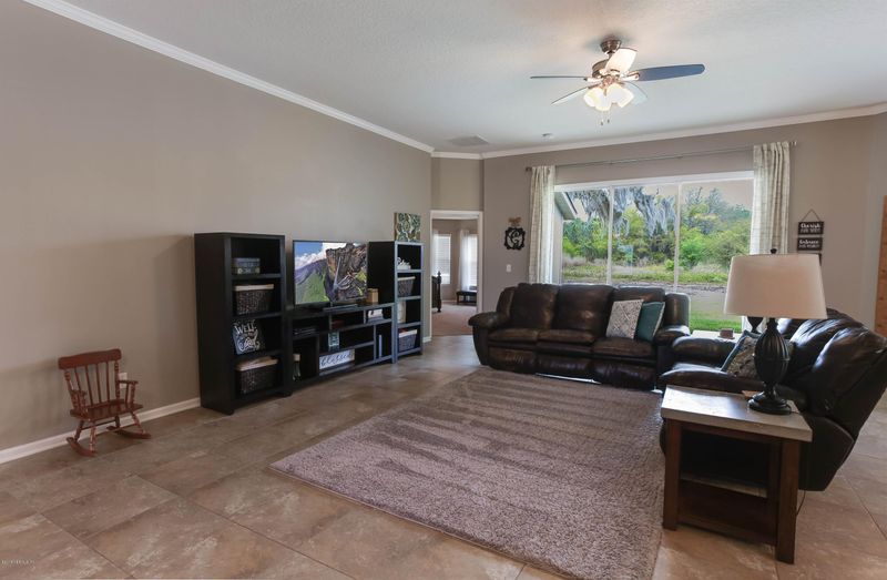 232 Bridgeport Ln, Elkton, FL 32033