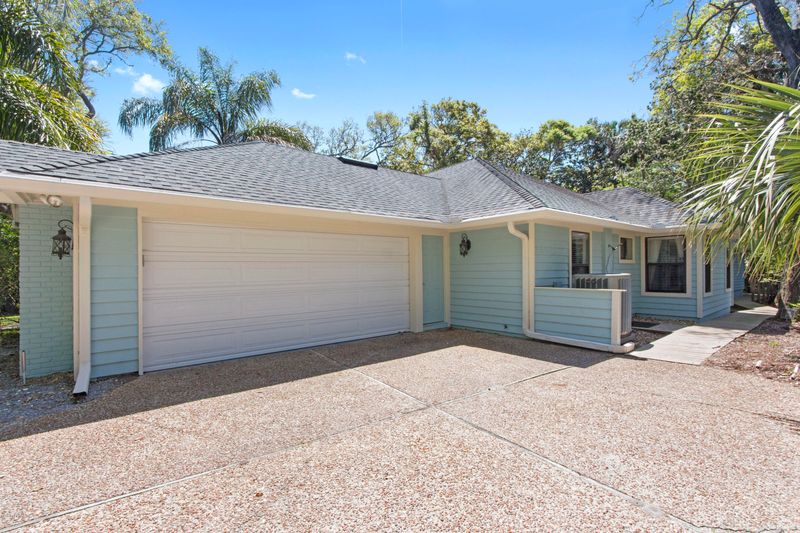 232 Oceanforest Dr N, Atlantic Beach, FL 32233