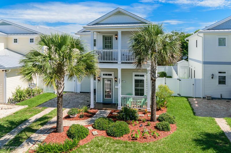 232 South St, Neptune Beach, FL 32266