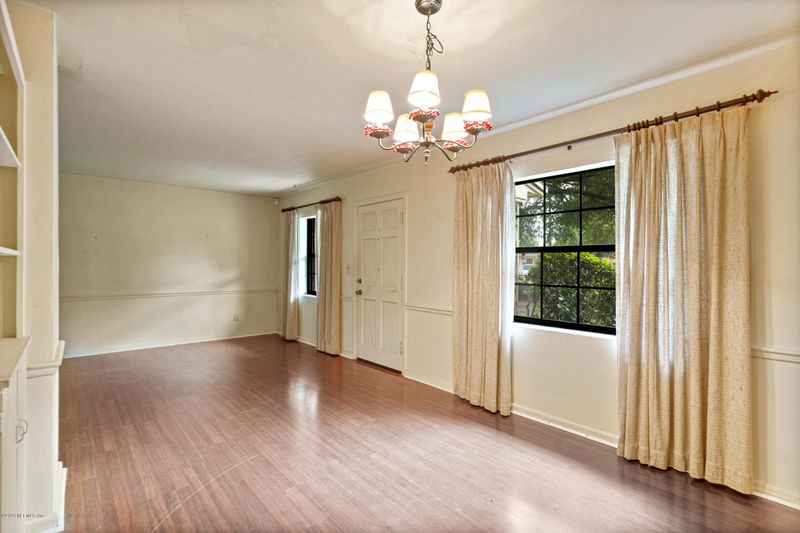 2321 Woodridge Rd, Jacksonville, FL 32210