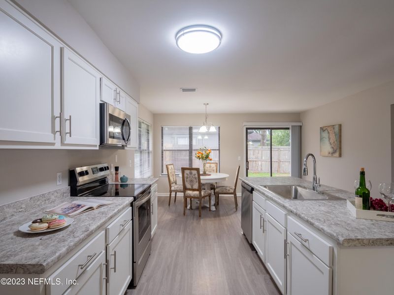 2327 Stonebridge Dr, Orange Park, FL 32065