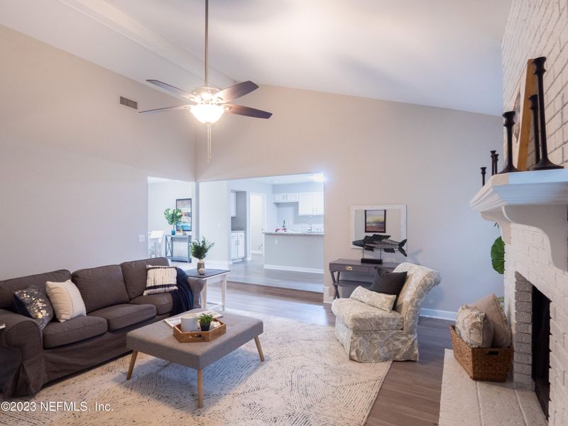 2327 Stonebridge Dr, Orange Park, FL 32065