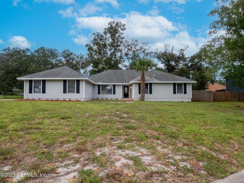 2327 Stonebridge Dr, Orange Park, FL 32065