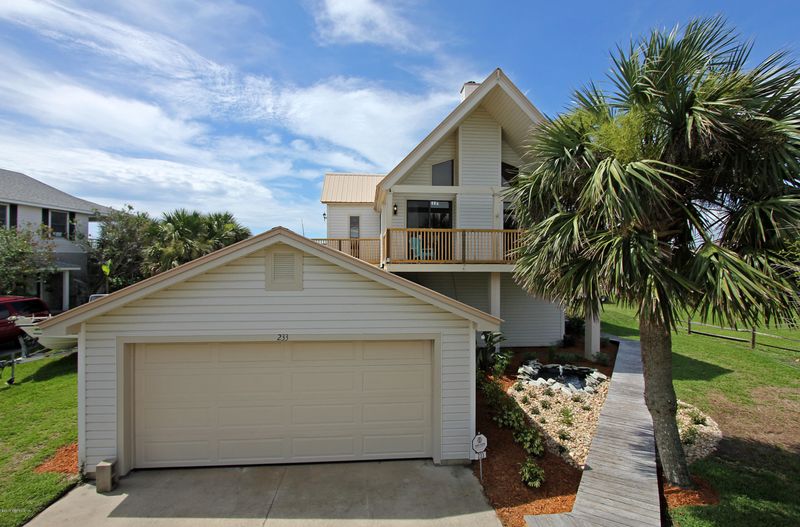 233 Barrataria Dr, St Augustine, FL 32080