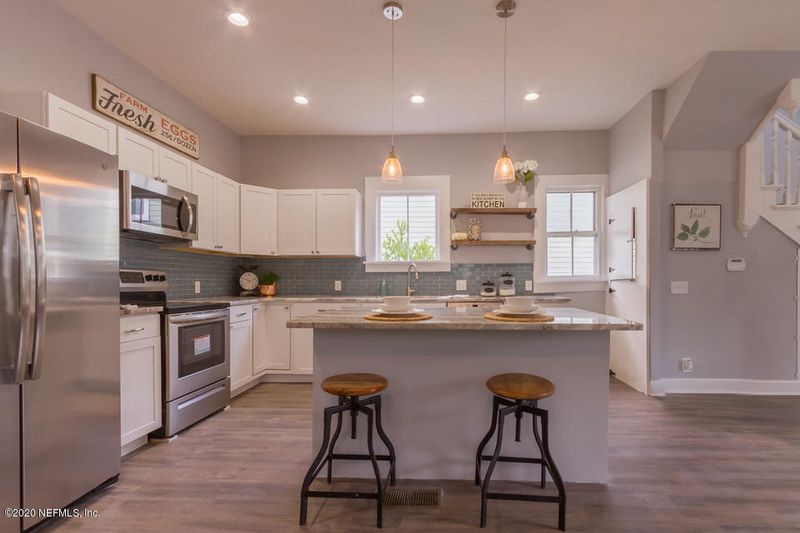 233 E 2nd St, Jacksonville, FL 32206