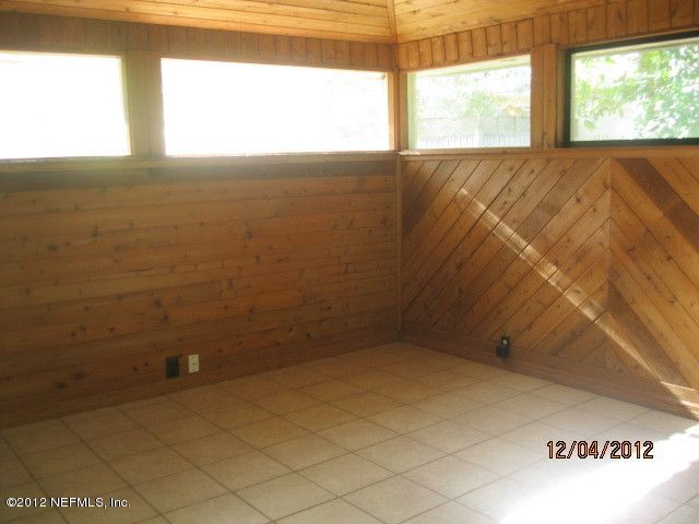 233 Palmetto Dr, St Augustine, FL 32095