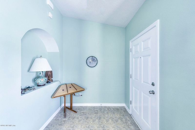 233 W Adelaide Dr, St Johns, FL 32259