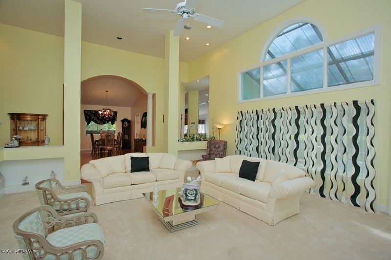 2332 Oceanwalk Dr, Atlantic Beach, FL 32233