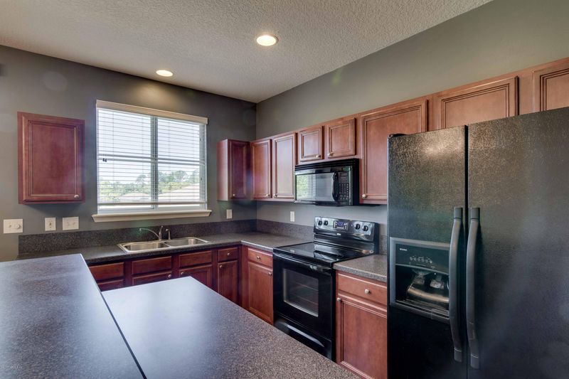 2336 Sunset Bluff Dr, Jacksonville, FL 32216