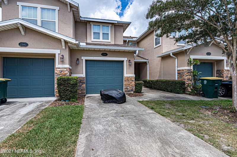 2340 Sunset Bluff Dr, Jacksonville, FL 32216